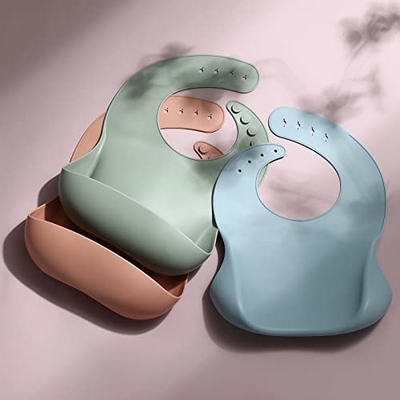 Les bavoirs mous libres de silicone de BPA imperméabilisent le bavoir confortable lavable de bébé pour l'alimentation