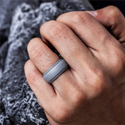 Silicone épousant des fiançailles Ring Finger Ring For Men et le logo fait sur commande de femmes
