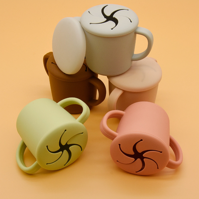 Tasse libre de casse-croûte de silicone d'enfant en bas âge de bébé de BPA incassable